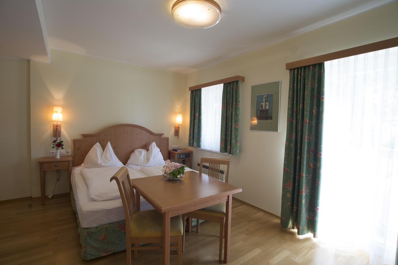 Gesundheitsresort Agathenhof Micheldorf  Δωμάτιο φωτογραφία